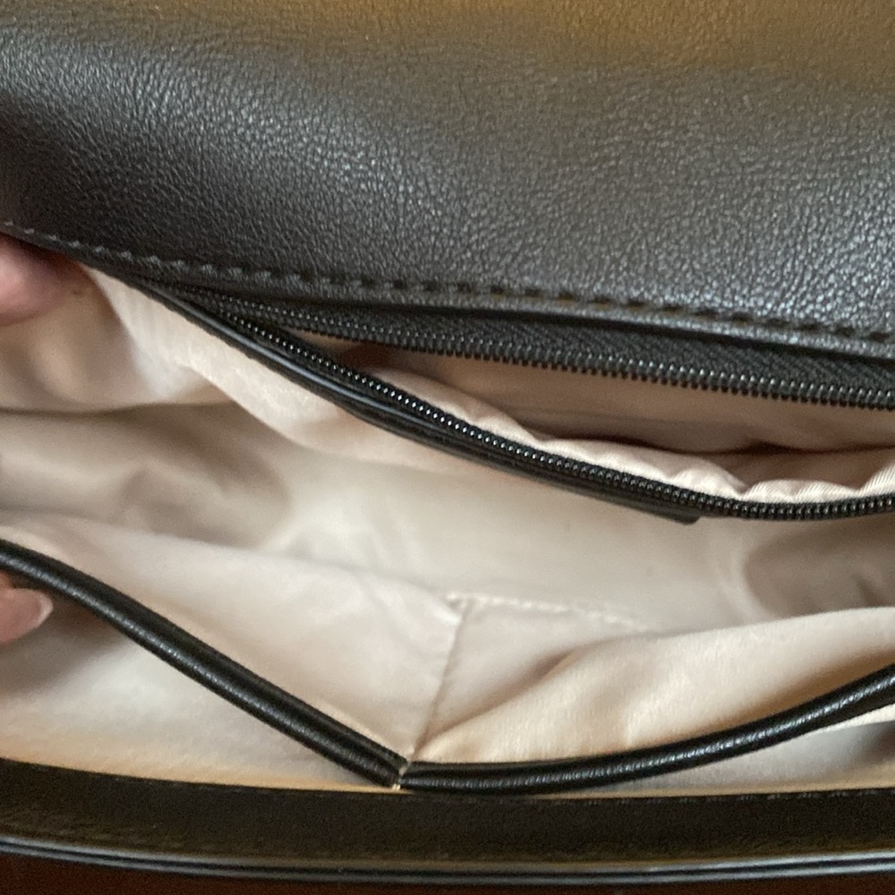 INC BLACK CROSSBODY - Picture 4 of 6